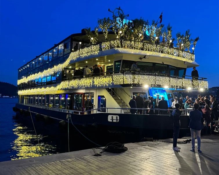 Sudatur Istanbul Cruise A Night on the Bosphorus